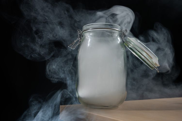 Konservatsiya uchun bankalar va qopqoqlarni qanday to'g'ri sterilizatsiya qilish kerak